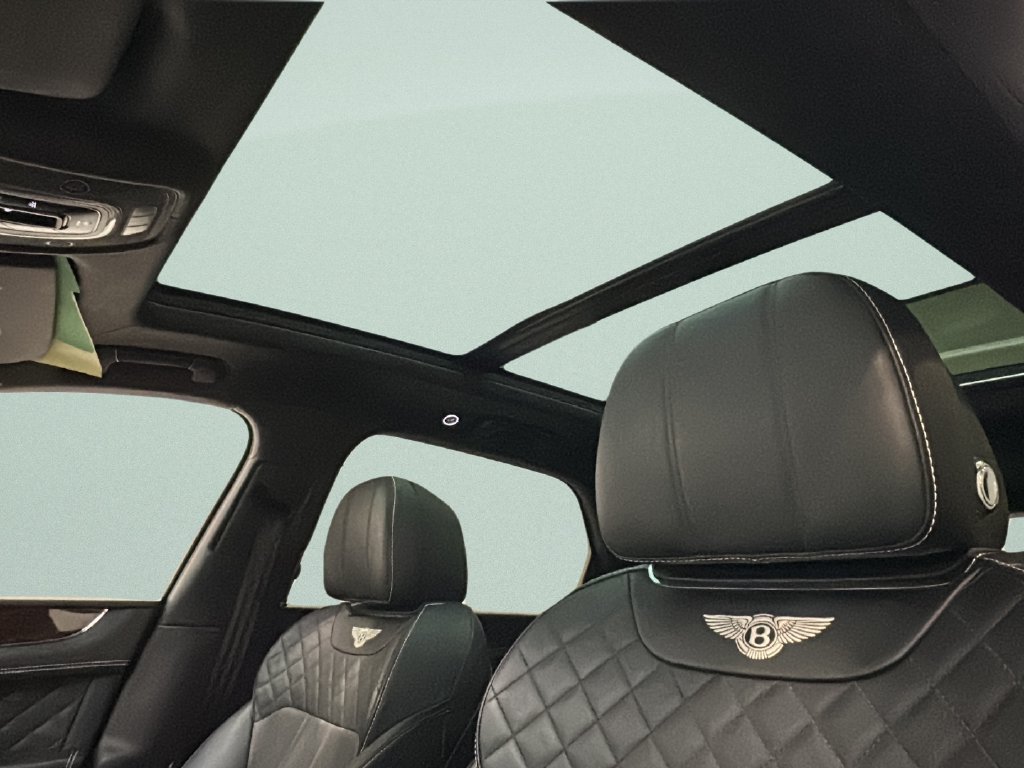 Used 2018 Bentley Bentayga Activity AWD/4WD image 13