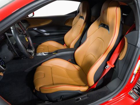 Used 2022 Ferrari SF90 Stradale image 5