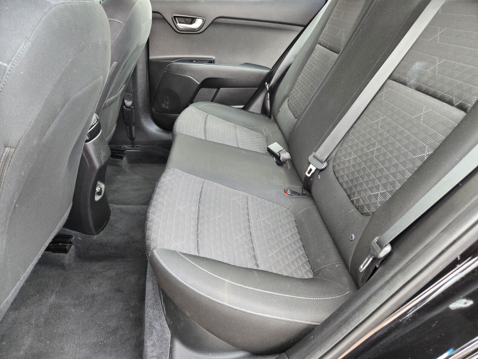 Used 2018 Kia Rio S FWD image 8