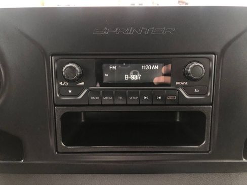 Used 2019 Freightliner Sprinter 2500 w/ Driver Convenience Package RWD image 17