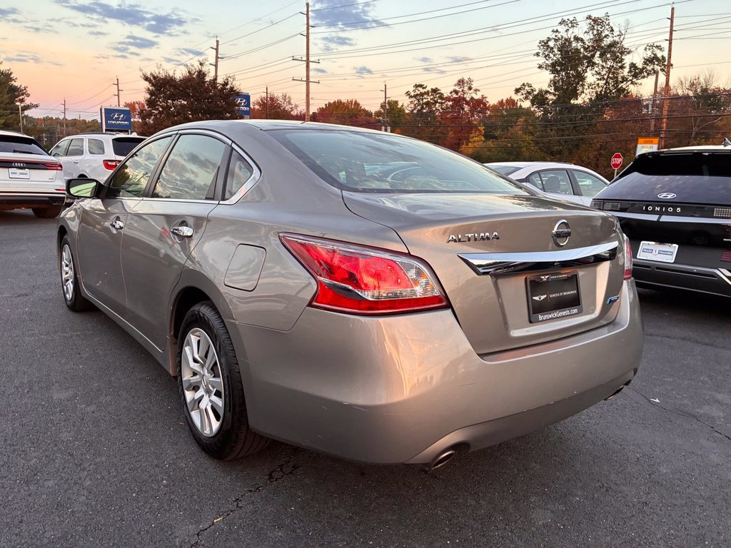 Used 2013 Nissan Altima 2.5 S FWD image 5