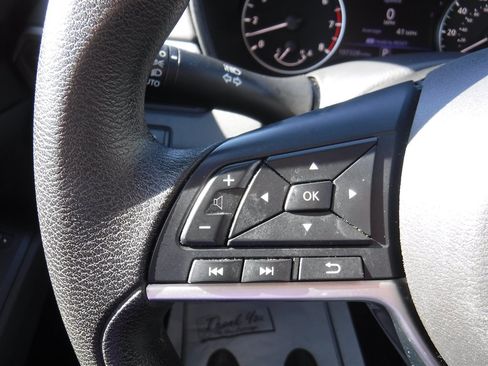 Used 2022 Nissan Altima 2.5 SV FWD image 12
