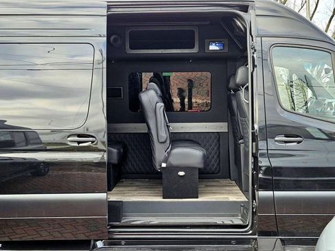 New 2024 Mercedes-Benz Sprinter 3500 image 32