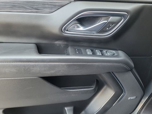 Used 2023 GMC Yukon XL SLT w/ SLT Premium Package image 20