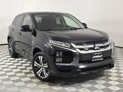Used 2020 Mitsubishi Outlander Sport SE image 2