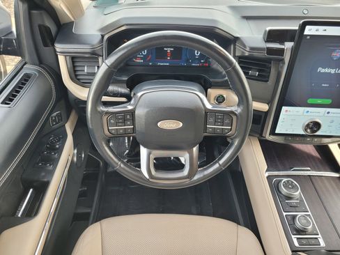 Used 2023 Ford Expedition Max Platinum image 11