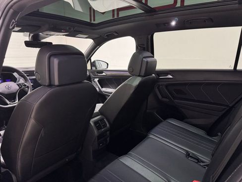 Used 2022 Volkswagen Tiguan SE R-Line image 26