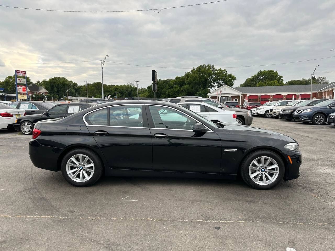 Used 2014 BMW 528i xDrive Sedan AWD/4WD image 11