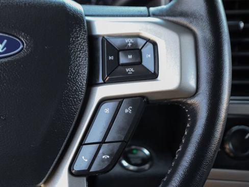 Used 2022 Ford F250 Lariat w/ Black Appearance Package AWD/4WD image 26
