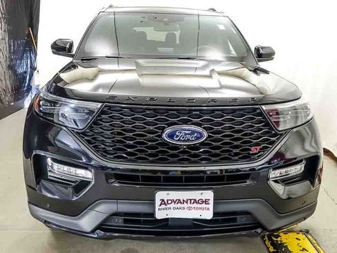 Used 2024 Ford Explorer ST w/ Equipment Group 401A AWD/4WD image 3