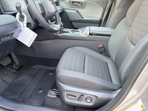 New 2026 Toyota RAV4 SE w/ Convenience Package AWD/4WD image 17