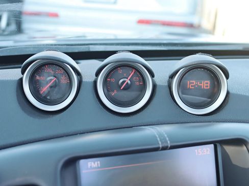 Used 2013 Nissan 370Z Touring RWD image 21