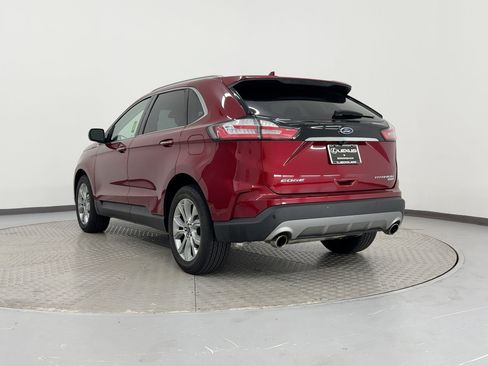 Used 2019 Ford Edge Titanium image 3