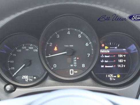 Used 2024 Porsche Macan AWD/4WD image 25
