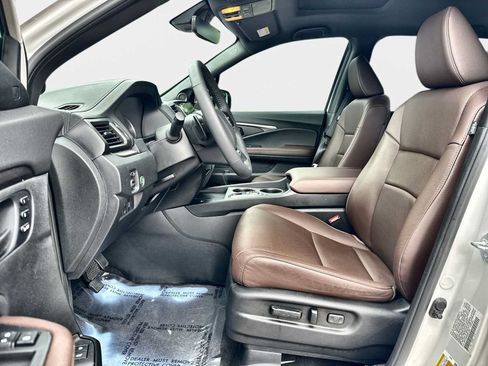 Used 2025 Honda Passport EX-L image 10