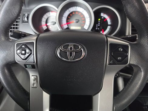 Used 2015 Toyota Tacoma 4x4 Double Cab w/ TRD Off-Road Package image 31