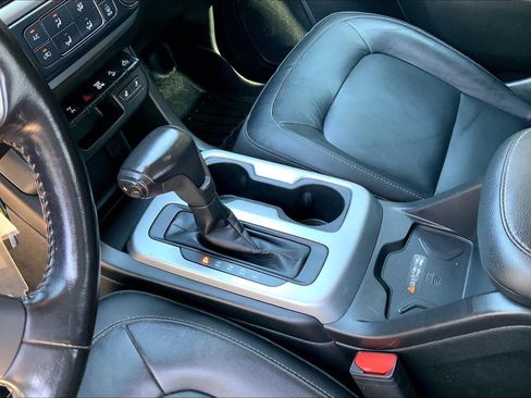 Used 2019 Chevrolet Colorado ZR2 AWD/4WD image 17