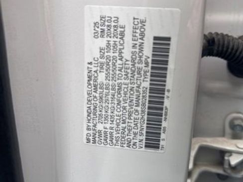 Used 2025 Honda Pilot Sport image 5