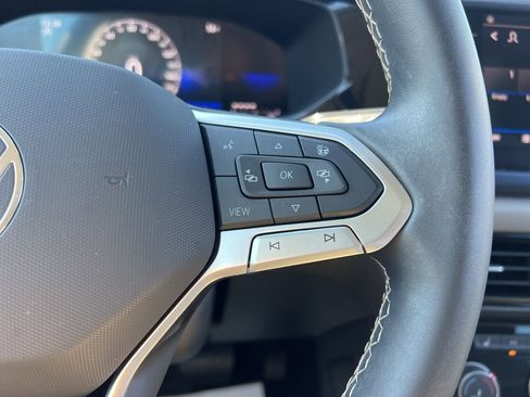 Used 2023 Volkswagen Taos SE image 17