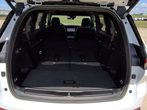 New 2026 Jeep Grand Cherokee L 2WD image 46