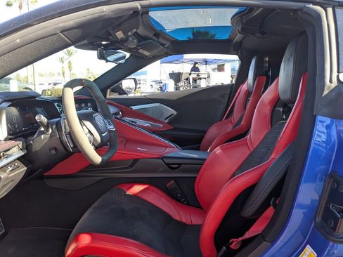 Used 2022 Chevrolet Corvette Stingray w/ Z51 Performance Package image 17