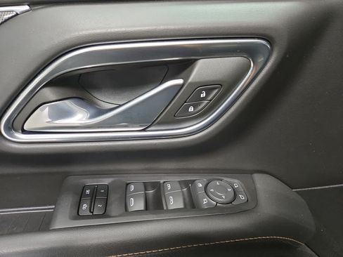 Used 2023 GMC Yukon AT4 w/ AT4 Premium Package AWD/4WD image 16