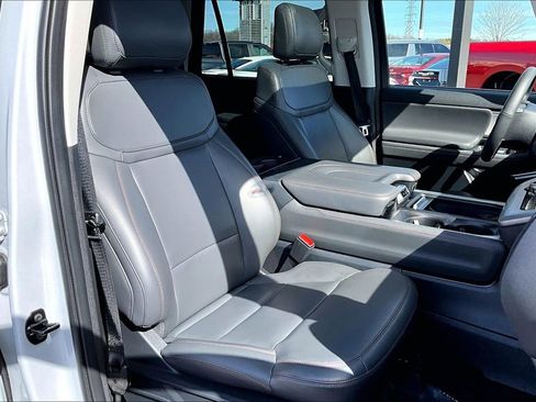 Used 2025 Ford Expedition Max Active image 33