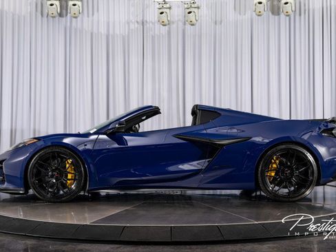 Used 2025 Chevrolet Corvette Z06 w/ Stealth Interior Trim Package image 11