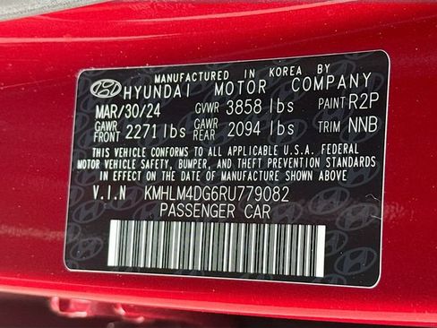 Used 2024 Hyundai Elantra SEL FWD image 35