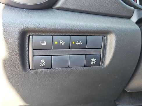 Used 2025 Nissan Versa S image 32