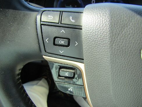 Used 2023 Toyota Crown image 22