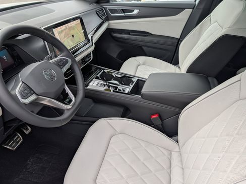 New 2026 Volkswagen Atlas Cross Sport SEL Premium R-Line image 7