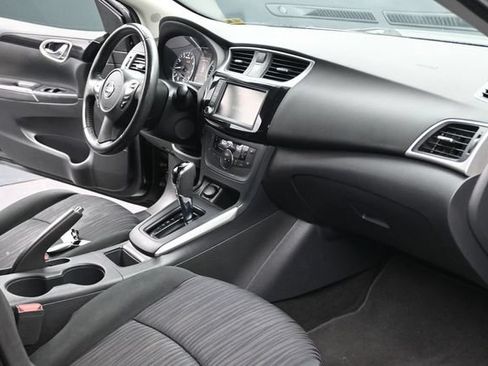 Used 2019 Nissan Sentra SV FWD image 22