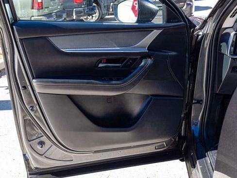 Used 2024 MAZDA CX-90 Plug-In Hybrid w/ Premium Pkg image 11