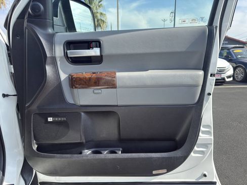 Used 2010 Toyota Sequoia Platinum image 13
