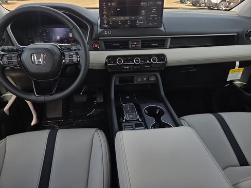 New 2026 Honda Pilot EX-L image 8