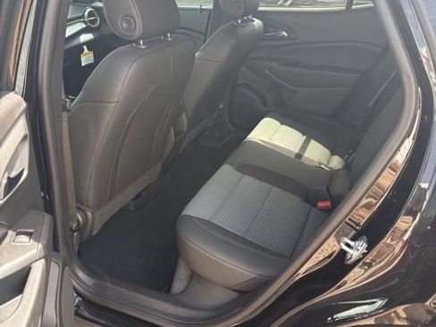 Used 2026 Chevrolet Trax LT w/ Driver Confidence Package FWD image 10