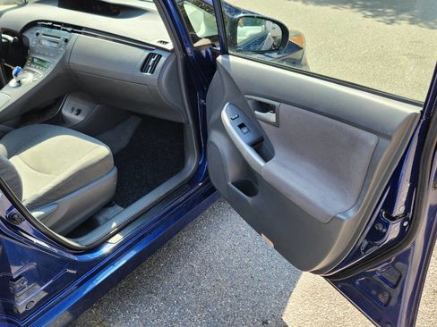 Used 2011 Toyota Prius One image 41
