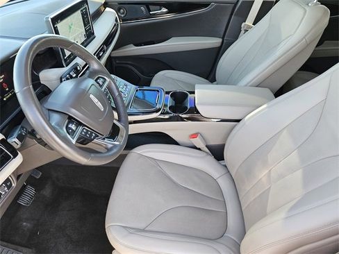 Certified 2022 Lincoln Nautilus Reserve w/ Equipment Group 201A image 13