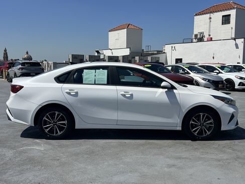 Certified 2024 Kia Forte LXS FWD image 9