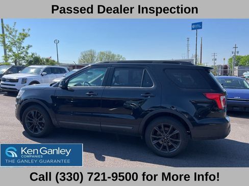 Used 2017 Ford Explorer XLT w/ Equipment Group 202A AWD/4WD image 8