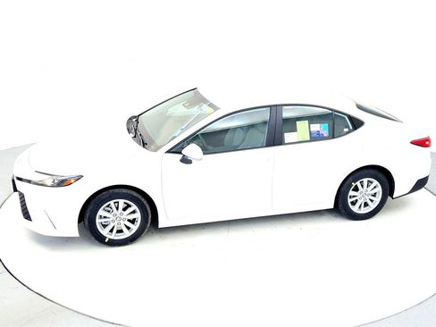 New 2026 Toyota Camry LE image 12