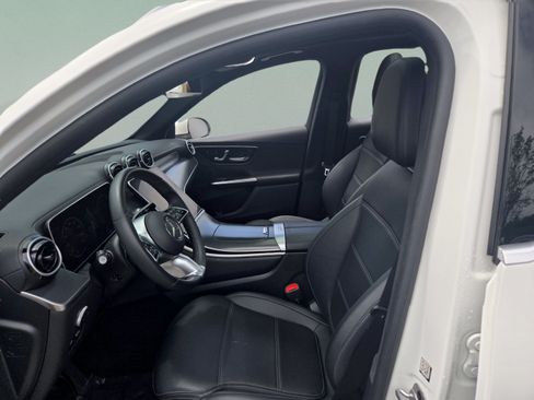 Used 2024 Mercedes-Benz GLC 300 image 15