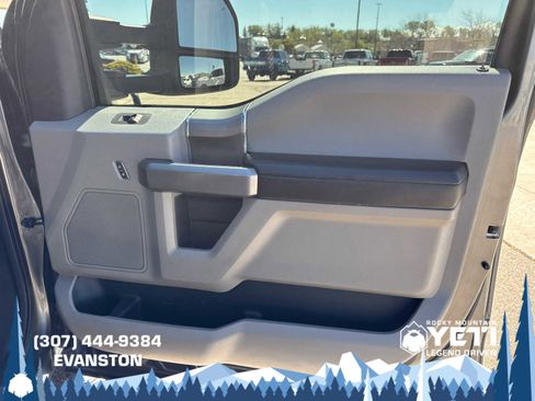 Used 2015 Ford F150 XLT w/ Equipment Group 302A Luxury AWD/4WD image 13