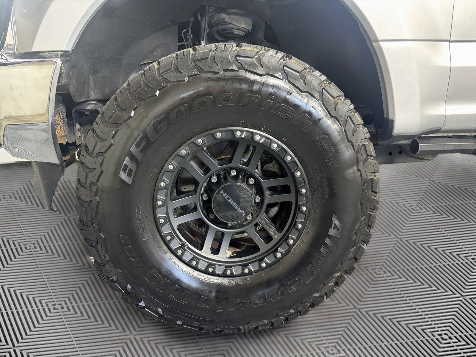 Used 2017 Ford F250 XLT w/ FX4 Off-Road Package AWD/4WD image 27