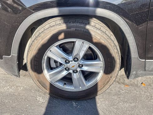 Used 2019 Chevrolet Trax LT w/ LT Convenience Package FWD image 10