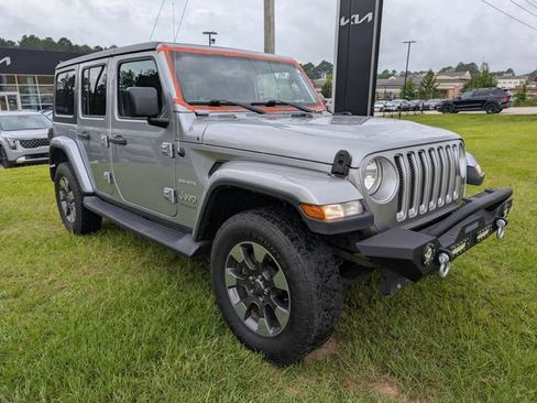 Used 2018 Jeep Wrangler Unlimited Sahara AWD/4WD image 1