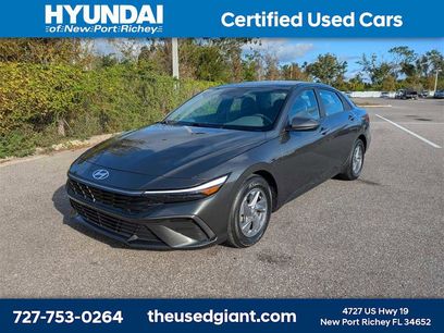 Used 2024 Hyundai Elantra SE