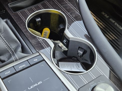 Used 2022 Lexus RX 450h AWD w/ Luxury Package image 26