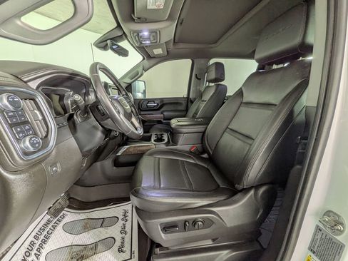 Used 2021 GMC Sierra 3500 Denali w/ Denali Ultimate Package image 16
